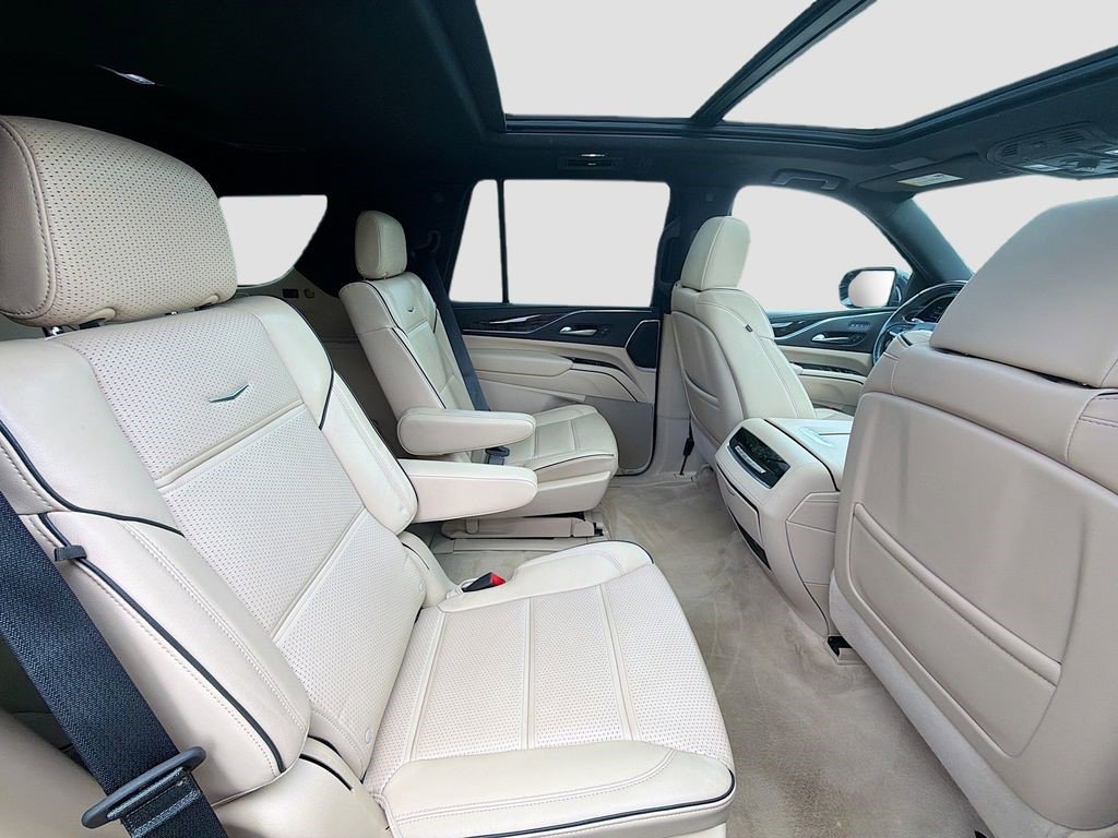 Certified 2024 Cadillac Escalade Premium Luxury AWD/4WD image 29
