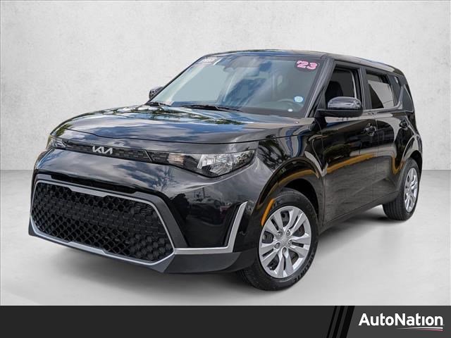 Used 2023 Kia Soul LX FWD image 1