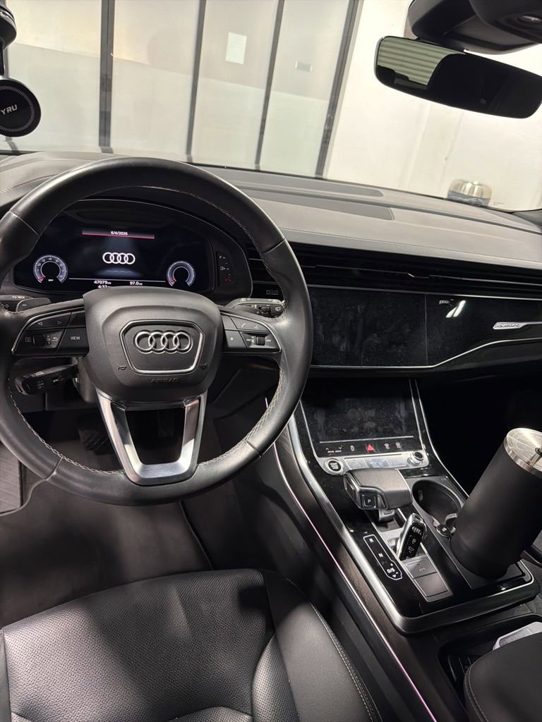 Used 2021 Audi Q8 Prestige w/ Prestige Package AWD/4WD image 12