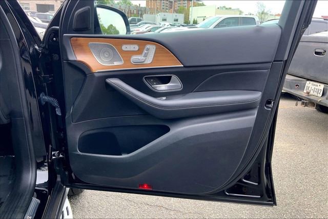 Used 2022 Mercedes-Benz GLS 450 4MATIC image 19