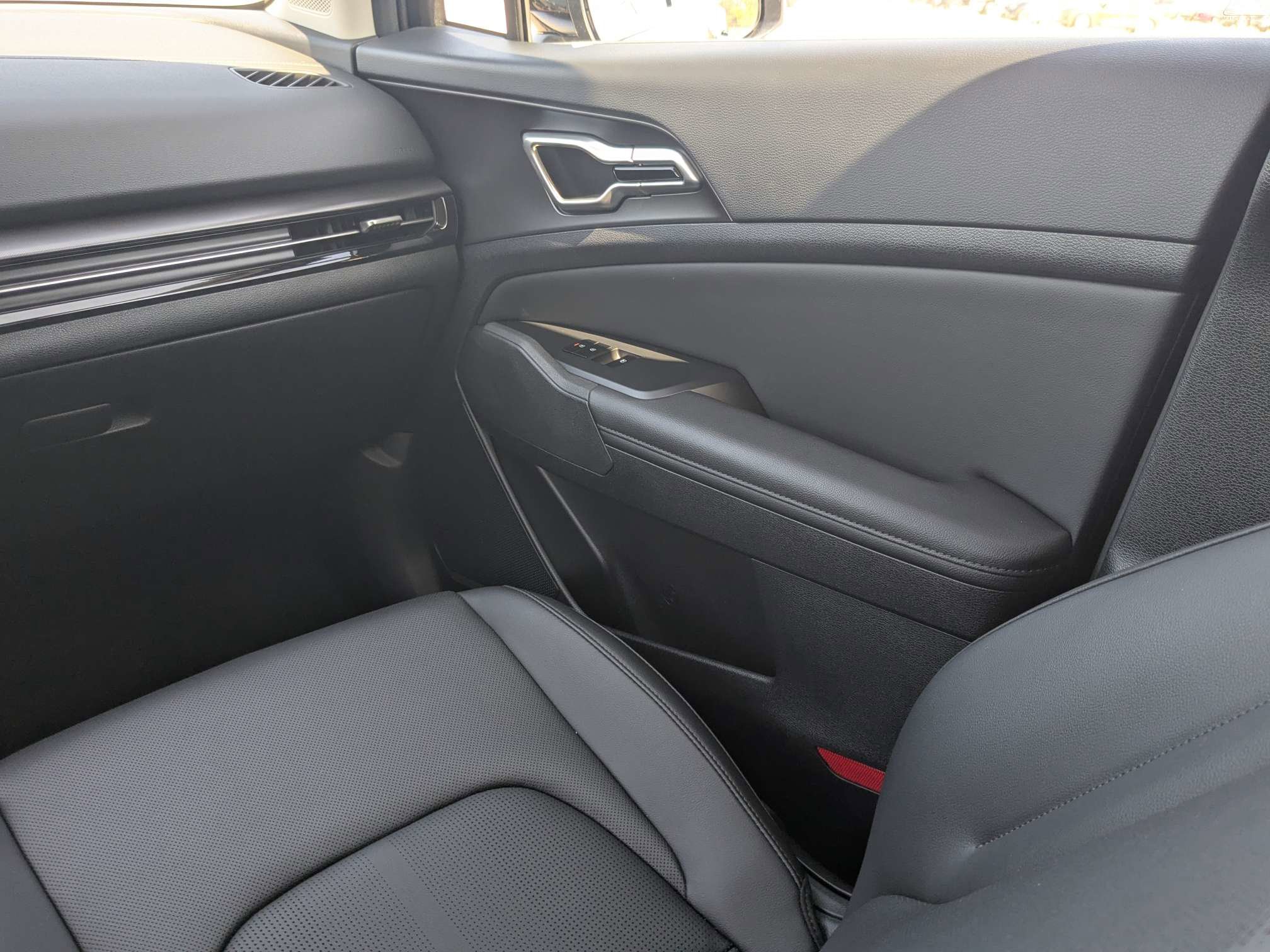 Used 2026 Kia Sportage EX w/ EX Panorama Roof Package FWD image 18