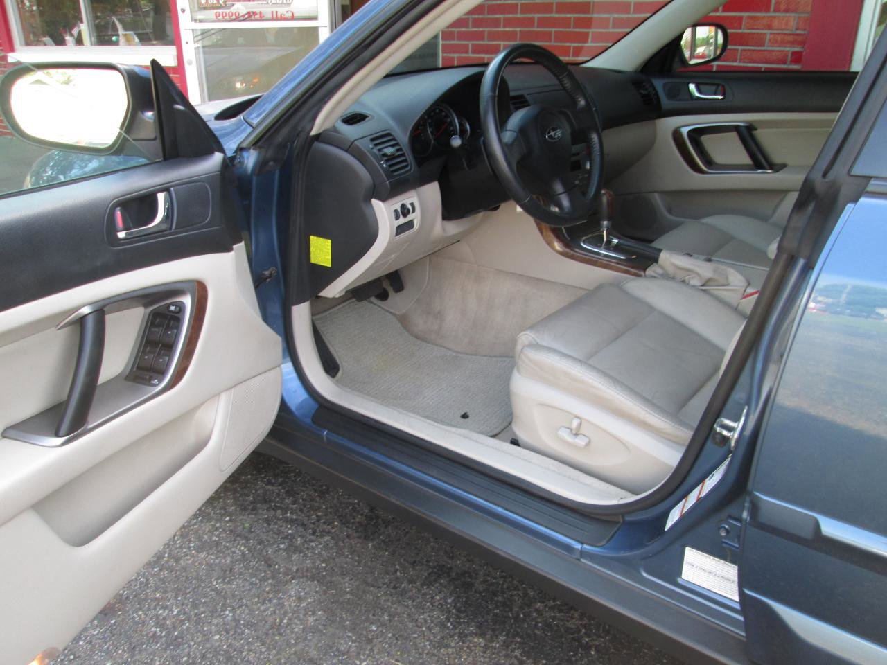 Used 2007 Subaru Outback 2.5i Limited AWD/4WD image 21
