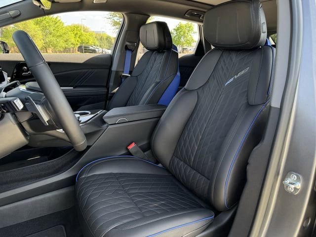 New 2026 Cadillac Optiq V w/ Magnus Launch Edition AWD/4WD image 22