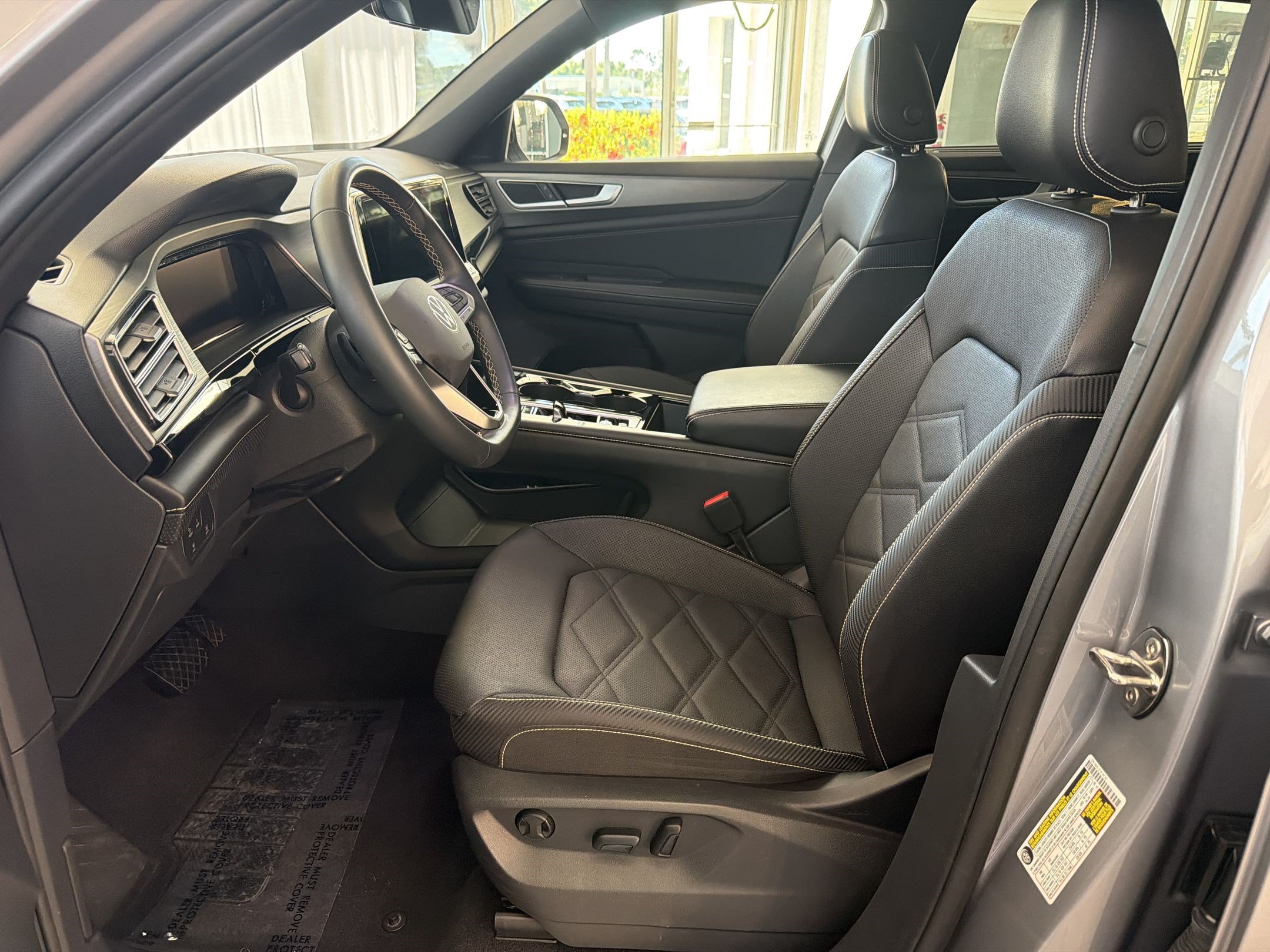 Used 2024 Volkswagen Atlas Cross Sport SE FWD image 5
