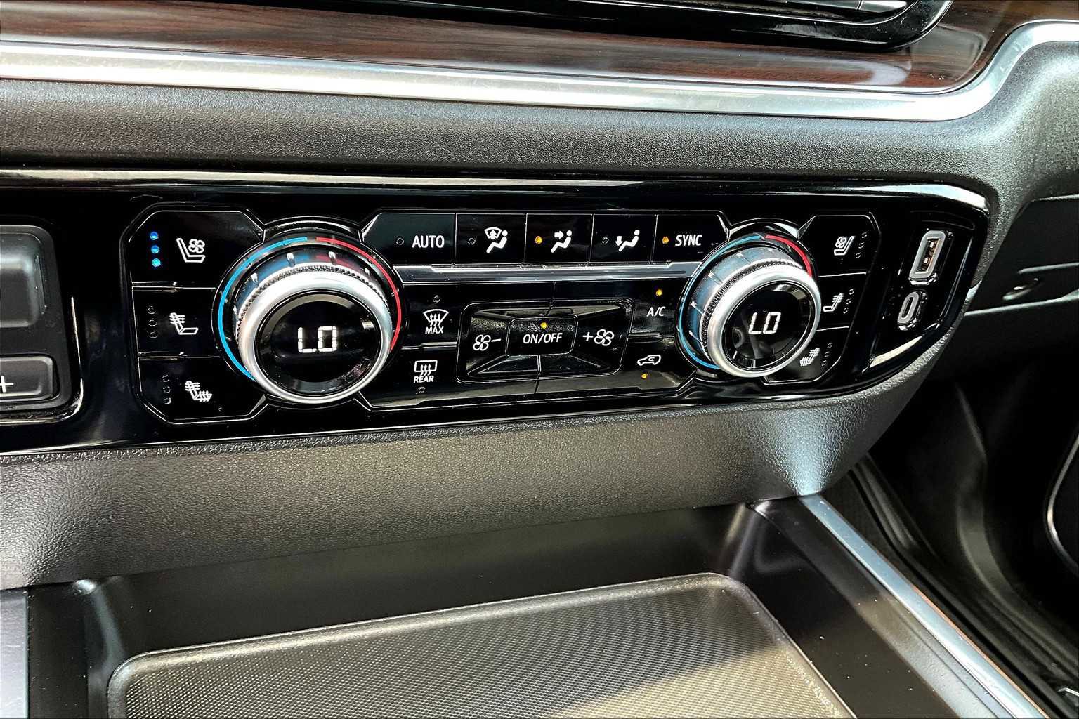 Certified 2024 GMC Sierra 2500 SLT w/ Texas SLT Premium Package image 32