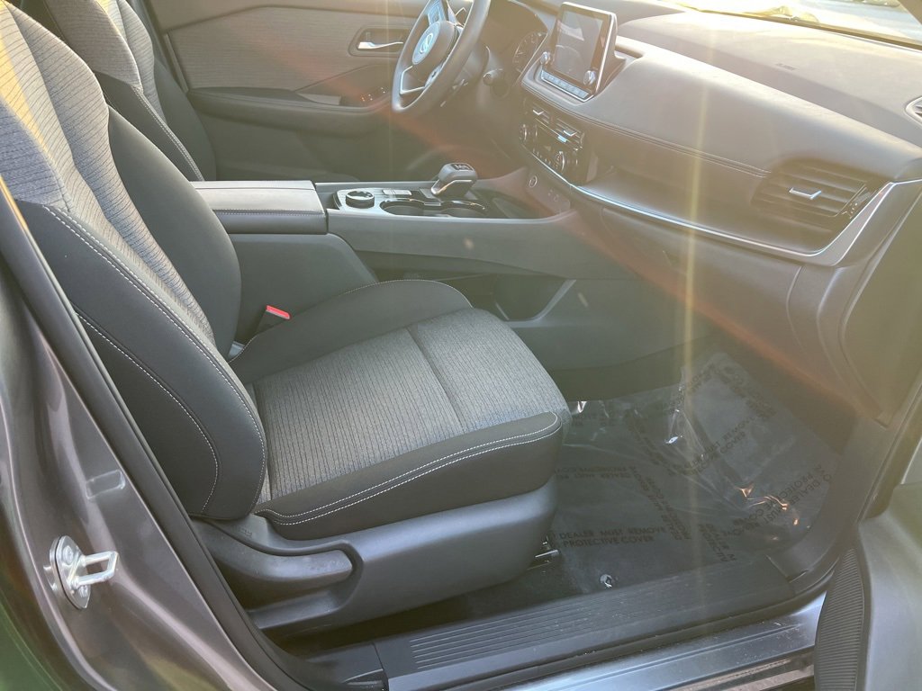 Used 2021 Nissan Rogue SV image 10