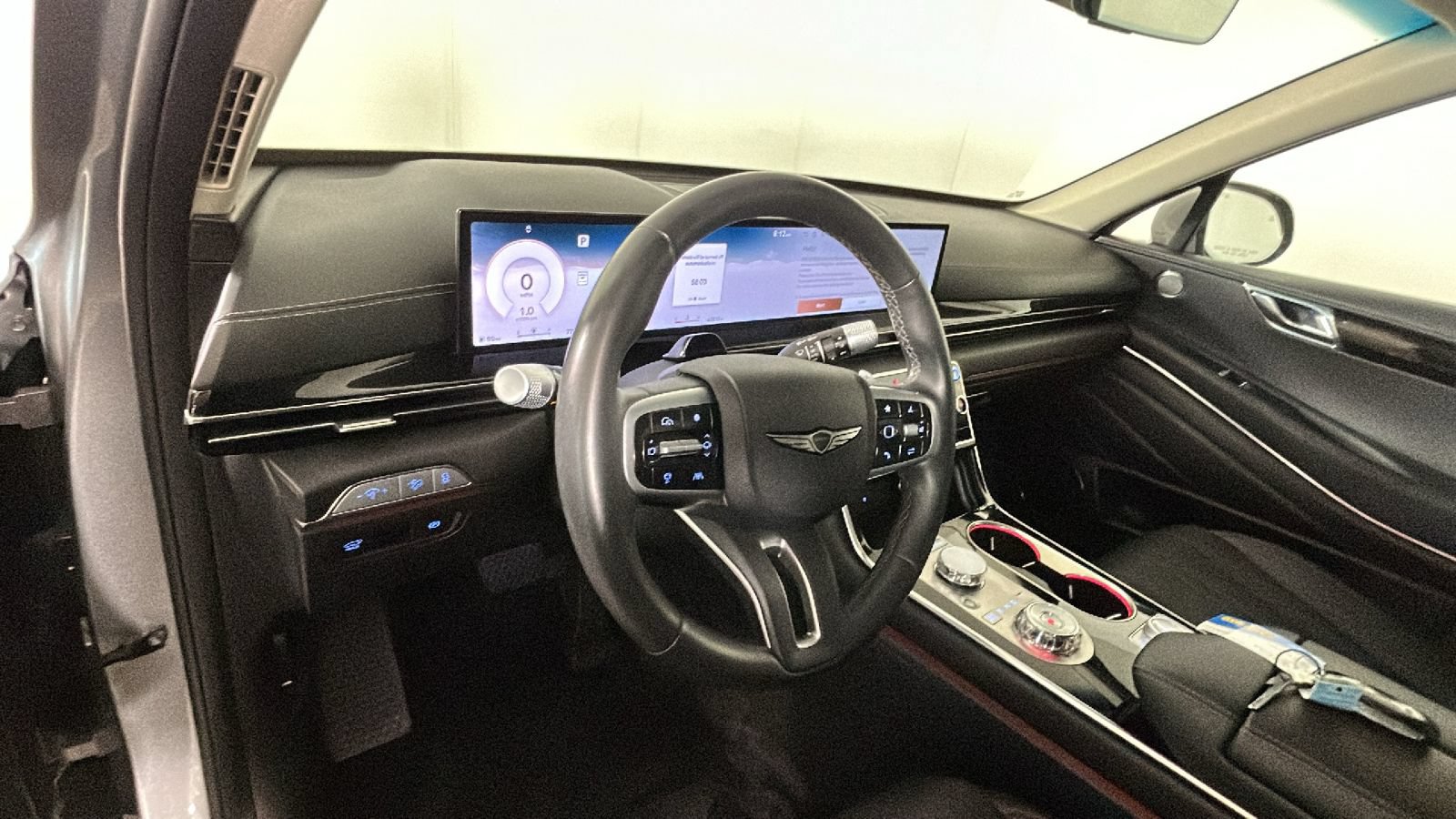 Used 2025 Genesis GV80 2.5T Standard AWD/4WD image 16