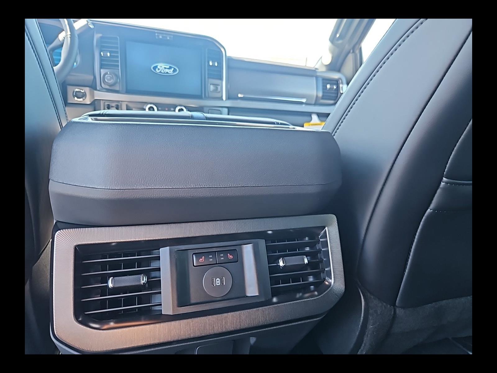 New 2026 Ford F250 Platinum w/ FX4 Off-Road Package image 19