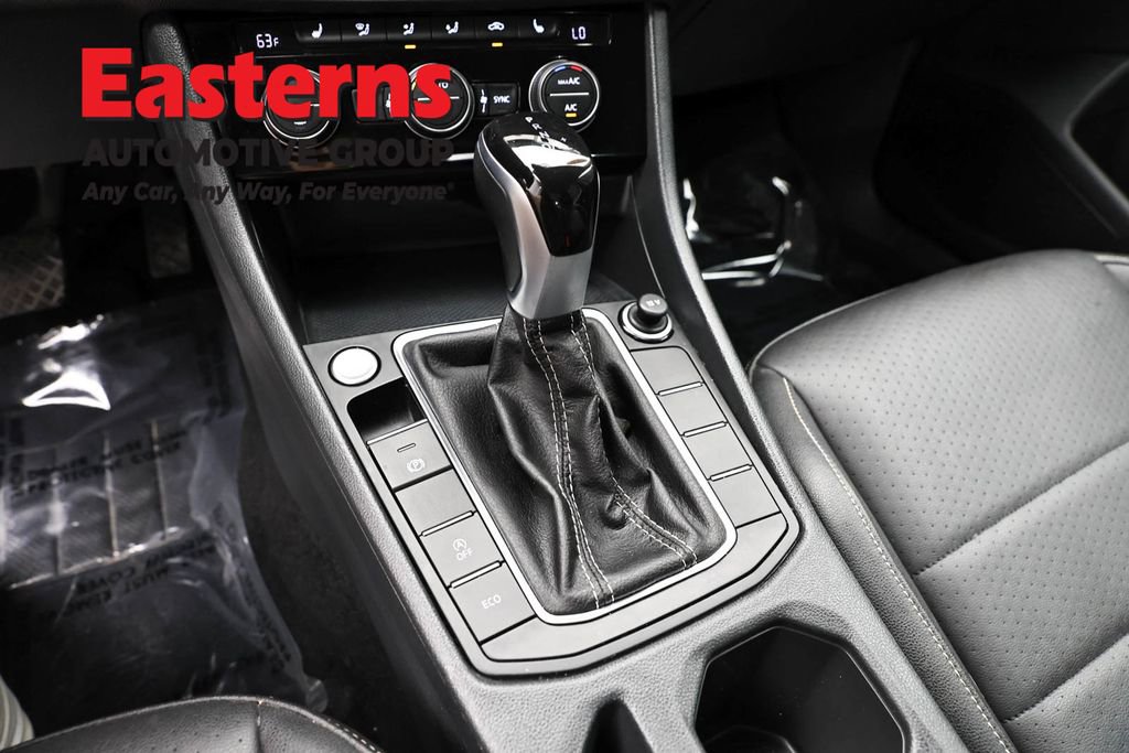 Used 2024 Volkswagen Jetta SE image 13
