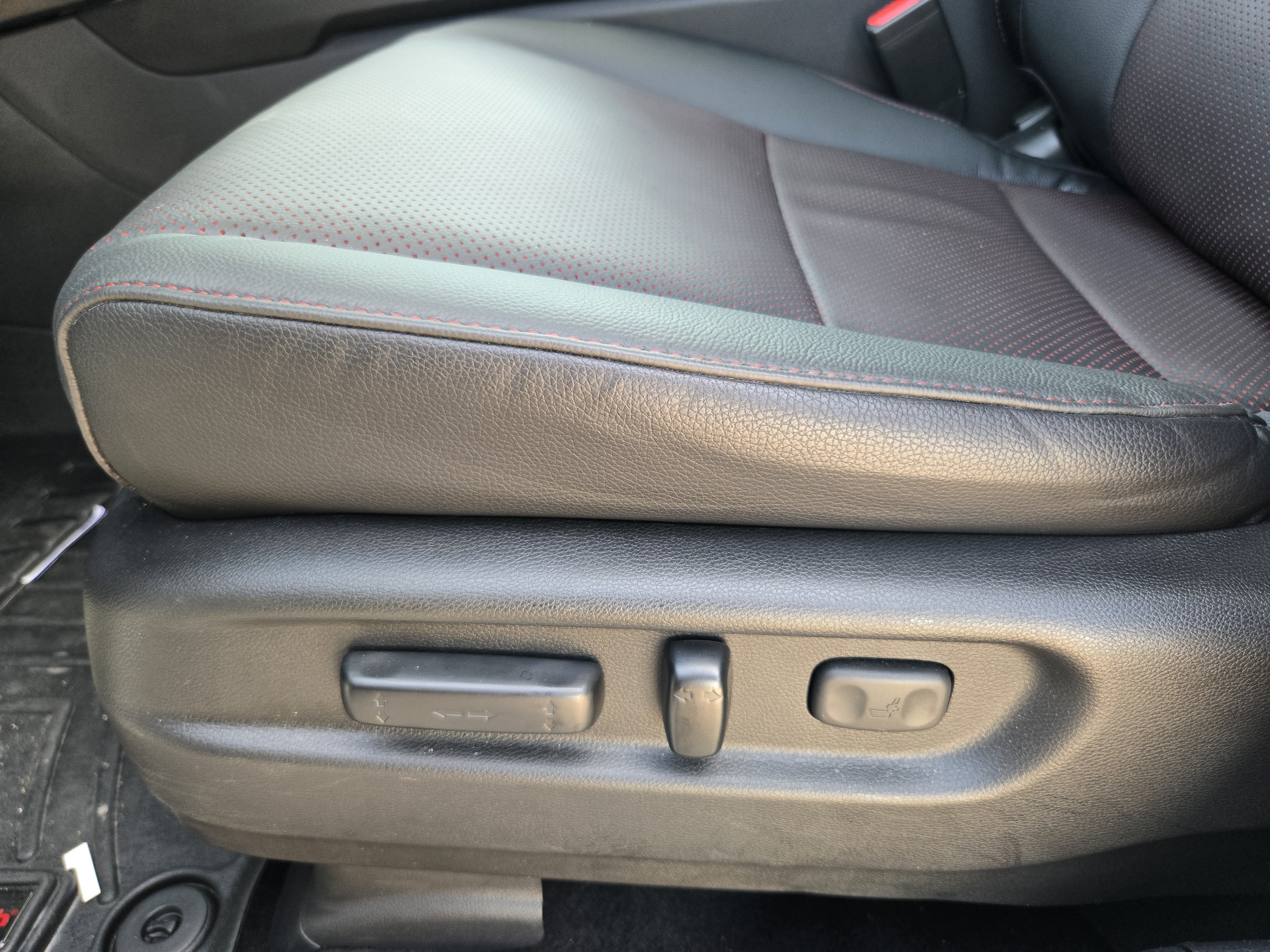 Used 2026 Honda Ridgeline Black Edition image 19