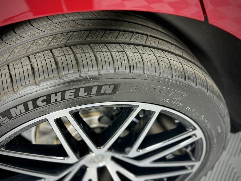 Certified 2024 Porsche Macan image 19