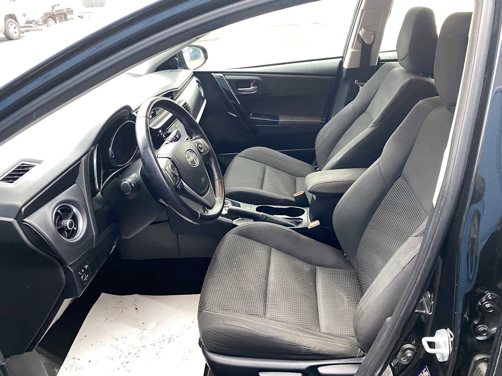 Used 2016 Scion iM image 9