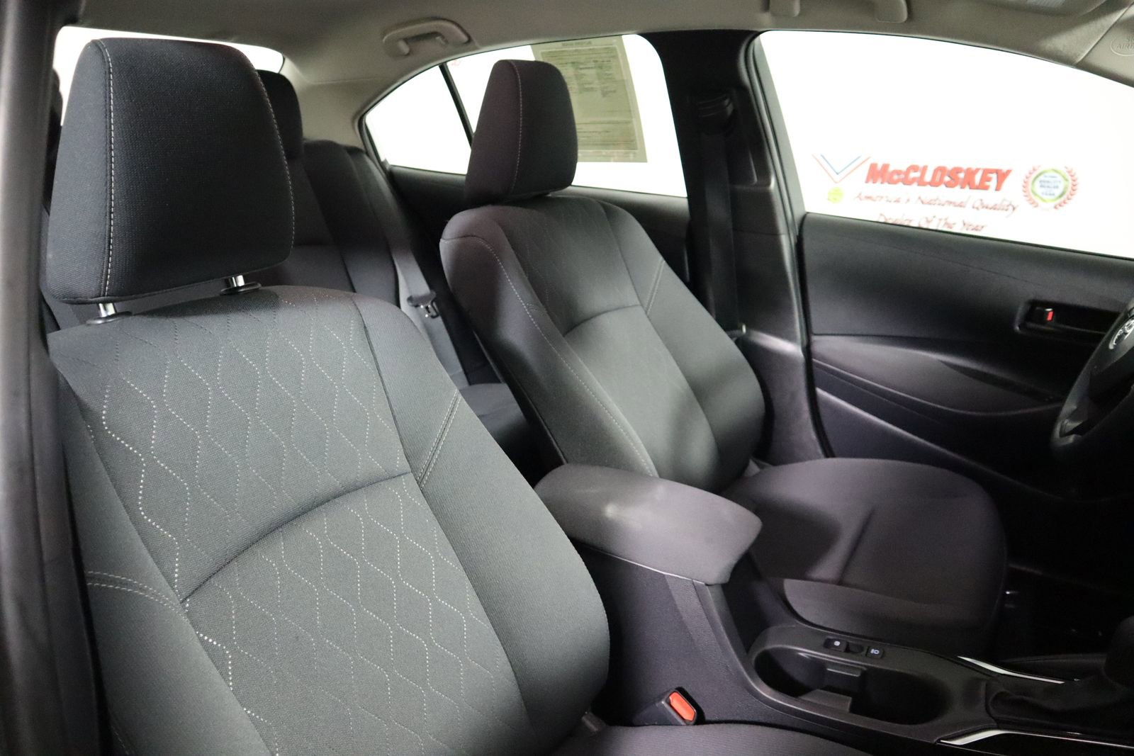 Used 2025 Toyota Corolla LE image 46