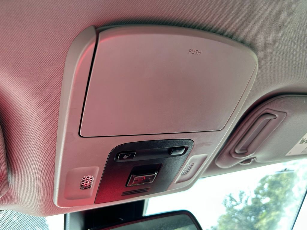 Used 2024 Toyota Camry SE image 29