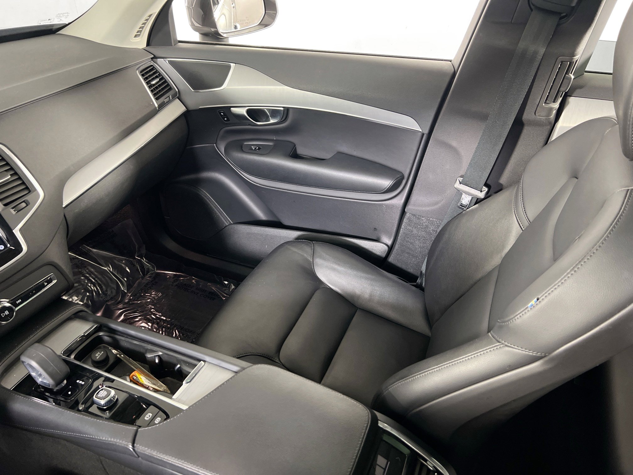 Used 2023 Volvo XC90 B5 Core AWD/4WD image 24