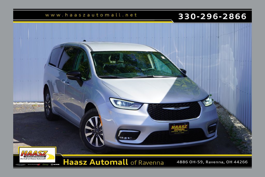 Used 2024 Chrysler Pacifica Limited