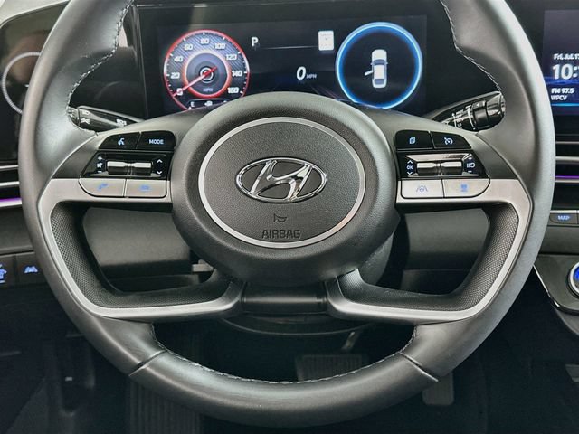 Used 2023 Hyundai Elantra Limited FWD image 13