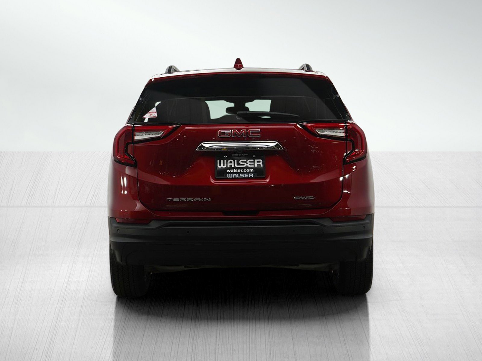 Used 2022 GMC Terrain SLE w/ Driver Convenience Package image 4