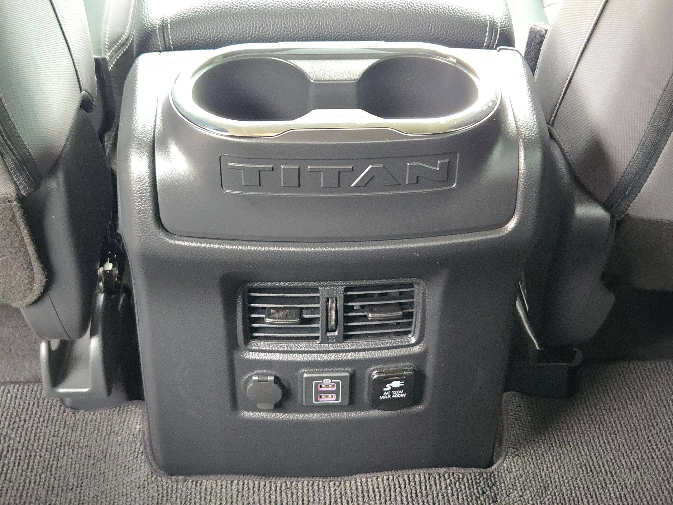 Used 2024 Nissan Titan SV w/ SV Convenience Package RWD image 23