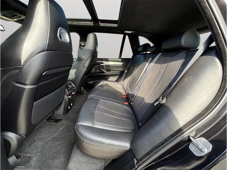 Used 2016 BMW X5 M image 44