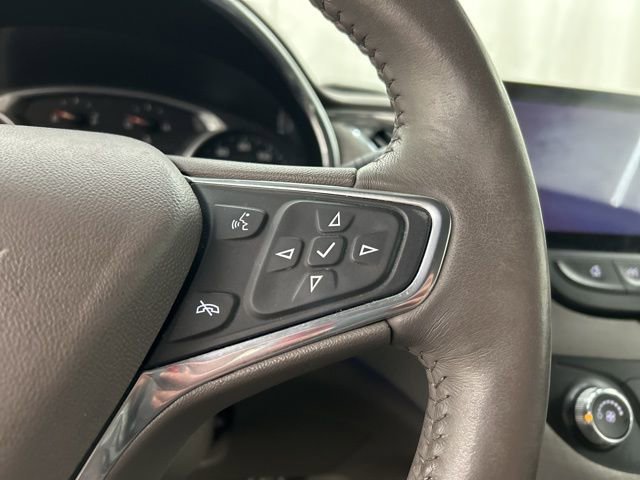 Used 2017 Chevrolet Malibu LT image 10
