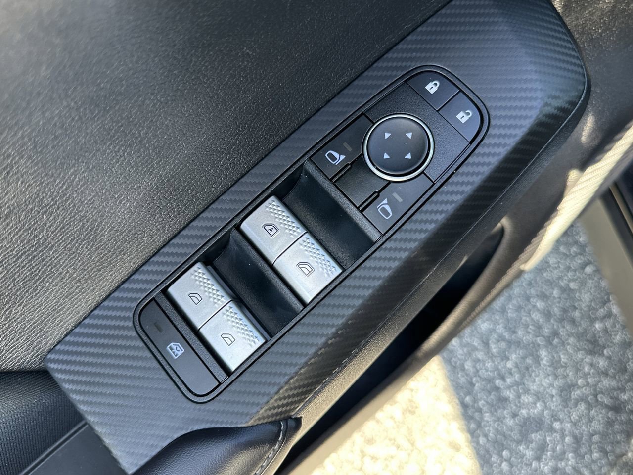 Used 2024 Mitsubishi Outlander ES image 19