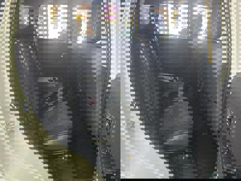 Used 2019 Mitsubishi Outlander SE image 17