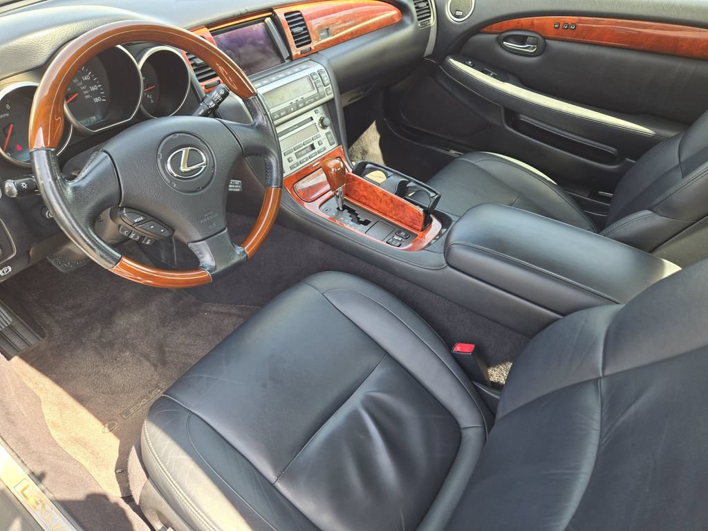 Used 2004 Lexus SC 430 Convertible w/ Preferred Accessory Pkg RWD image 24