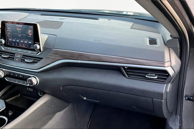 Used 2024 Nissan Altima 2.5 SV image 18