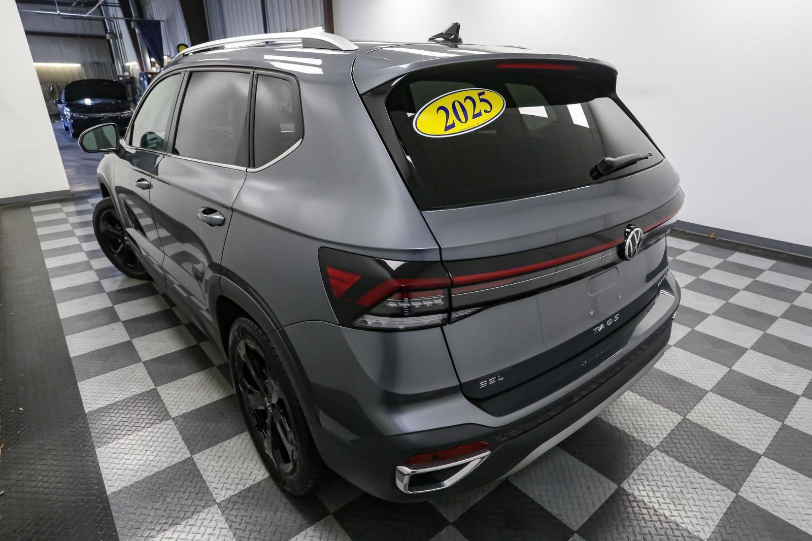 Used 2025 Volkswagen Taos SEL w/ Black Wheel Plus Package image 9