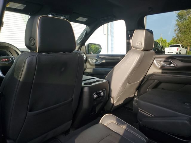 Used 2023 GMC Yukon XL SLT RWD image 9