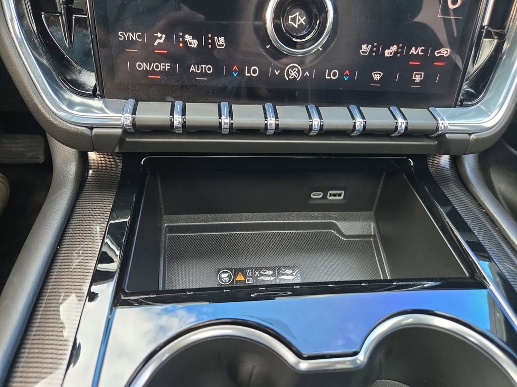 Used 2025 GMC Yukon XL Elevation w/ Elevation Premium Package image 35