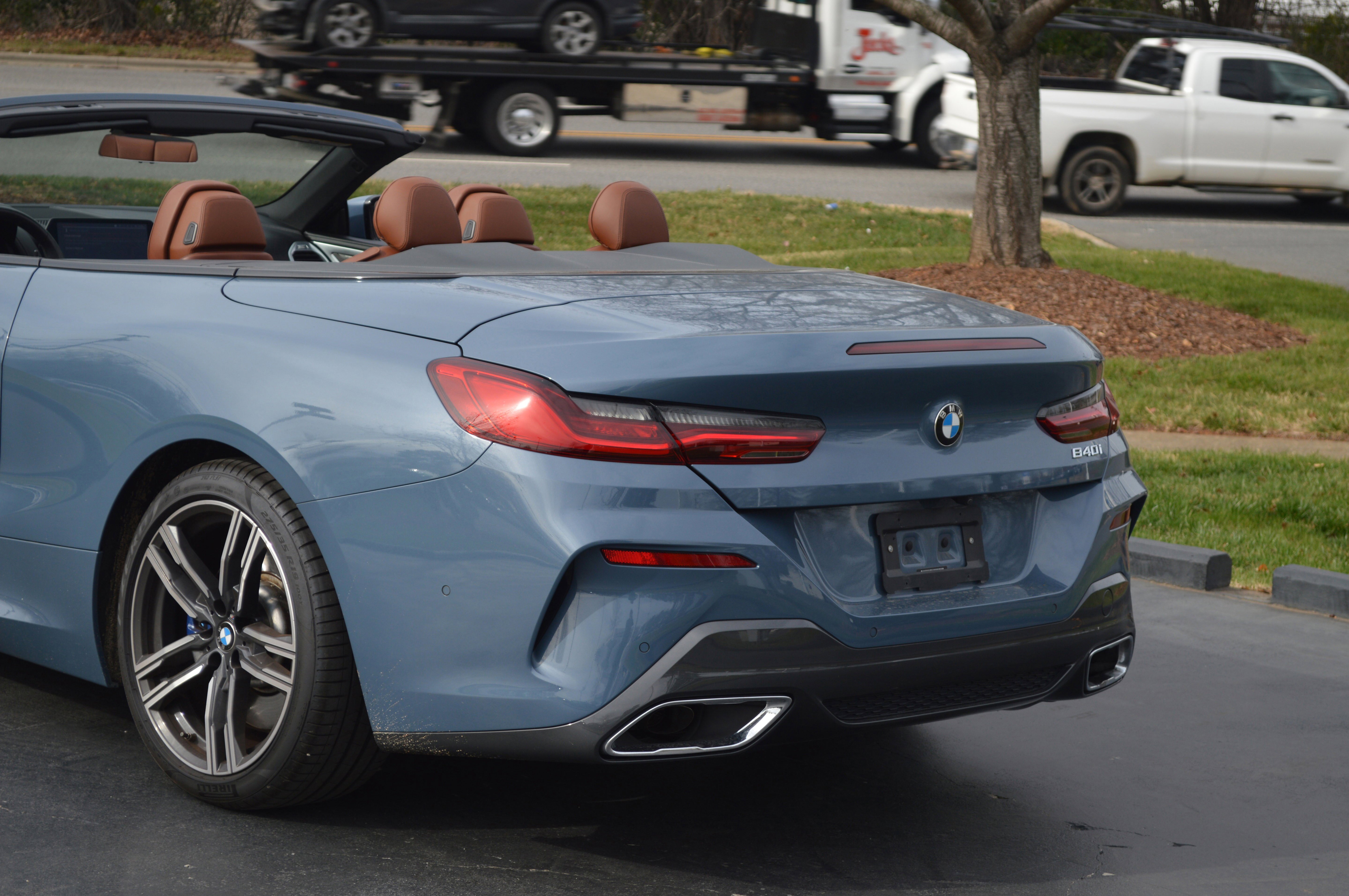 Used 2021 BMW 840i Convertible w/ M Sport Package image 3