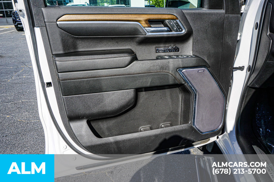Used 2024 Chevrolet Silverado 1500 High Country w/ High Country Premium Package AWD/4WD image 49