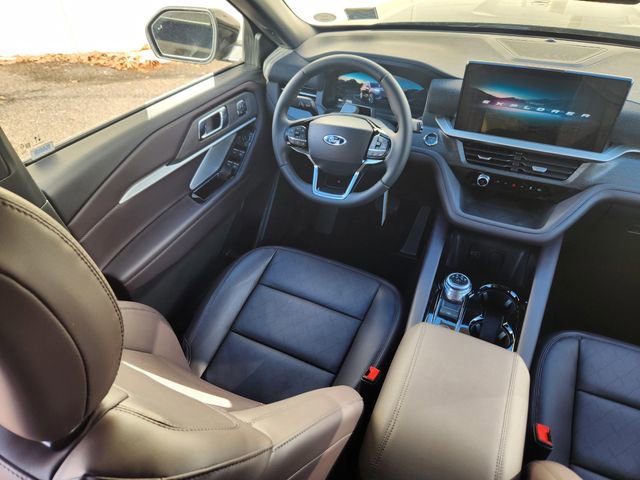 New 2026 Ford Explorer Platinum image 10