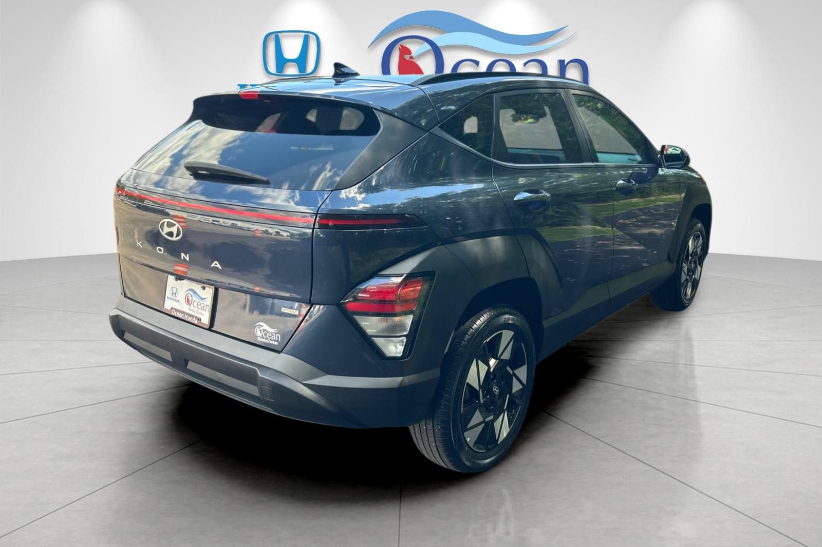 Used 2025 Hyundai Kona SEL AWD/4WD image 3