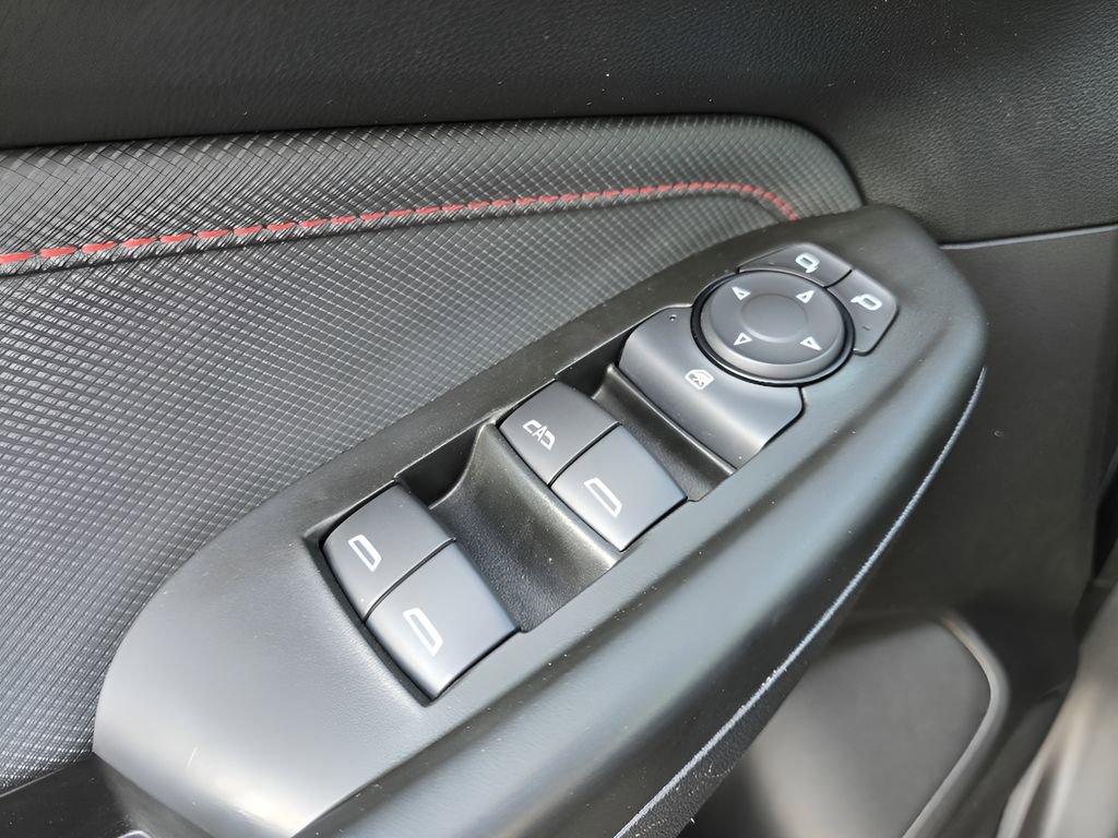 Used 2024 Chevrolet TrailBlazer RS w/ Driver Confidence Package image 29