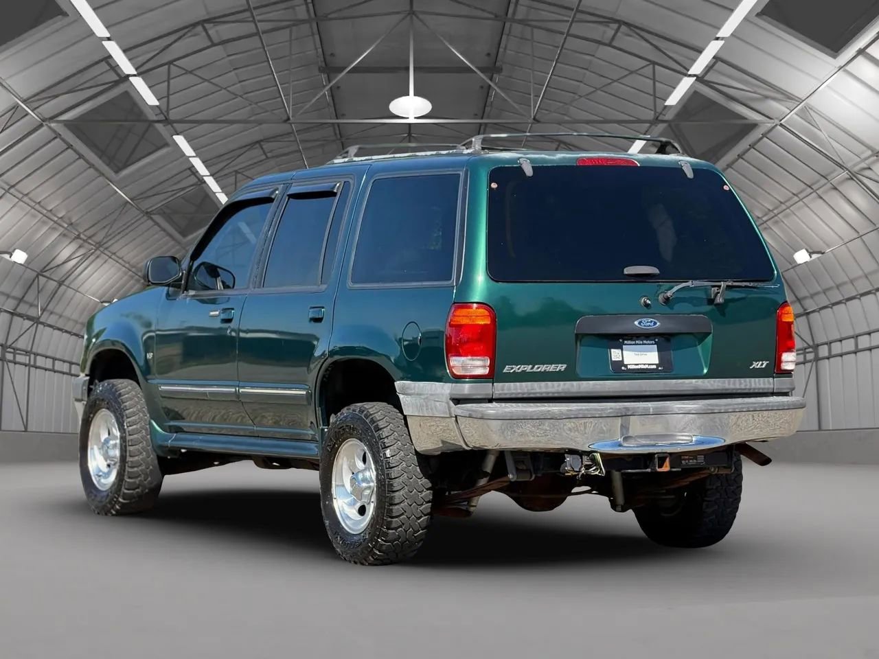 Used 2000 Ford Explorer XLT AWD/4WD image 10
