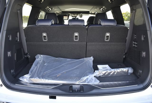 New 2027 INFINITI QX80 Sensory w/ Sport Exterior Package AWD/4WD image 33