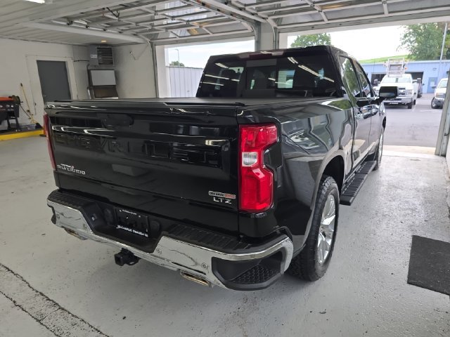 Used 2021 Chevrolet Silverado 1500 LTZ w/ LTZ Premium Package AWD/4WD image 5