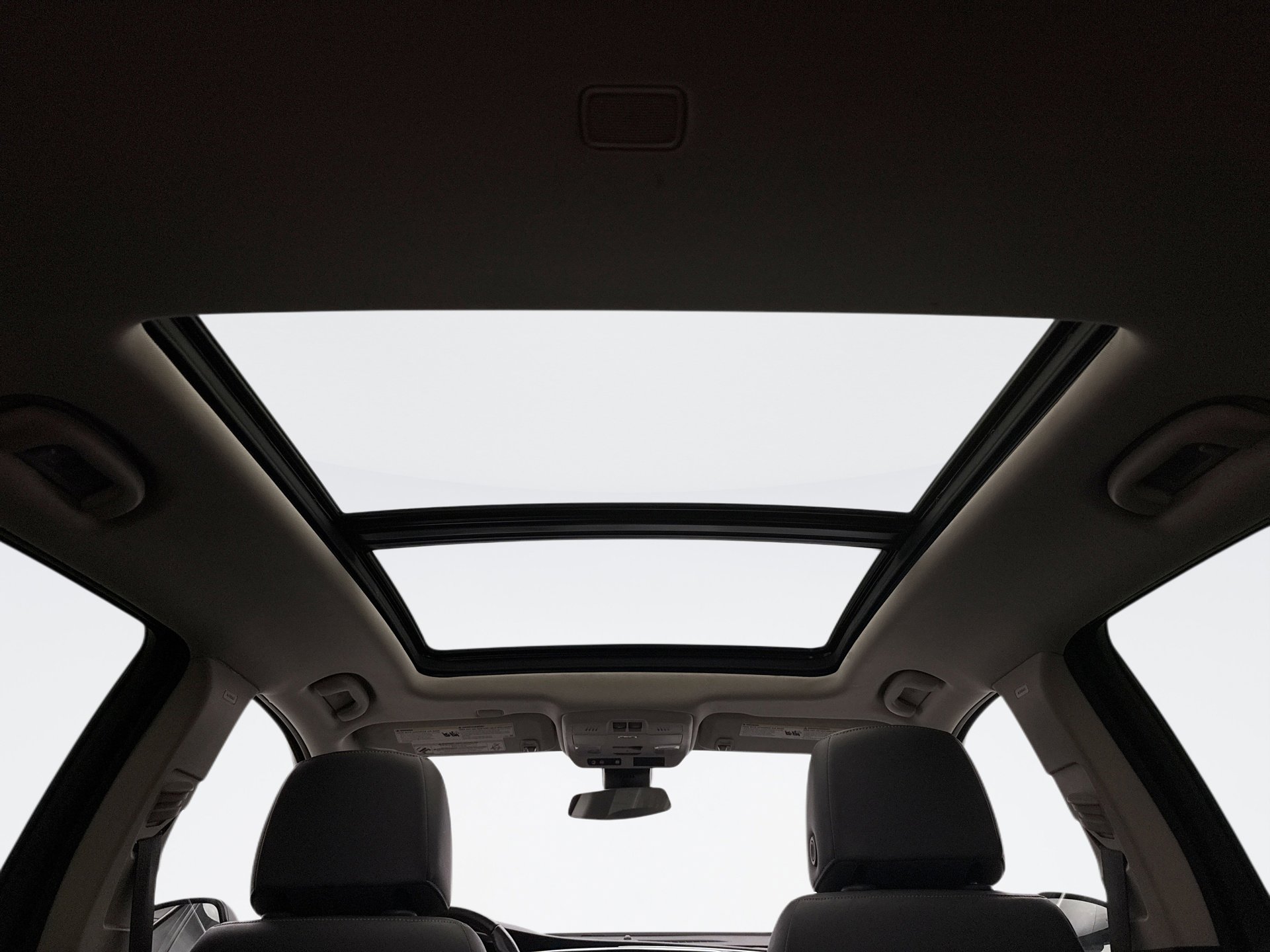 Used 2020 Buick Envision Premium w/ LPO, Interior Luxury Package image 19