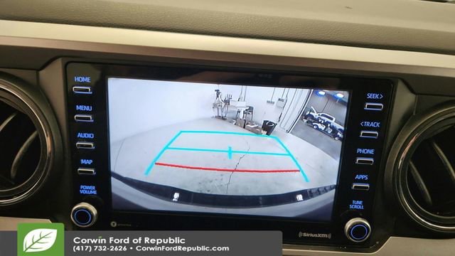 Used 2020 Toyota Tacoma SR5 w/ Technology Package image 17