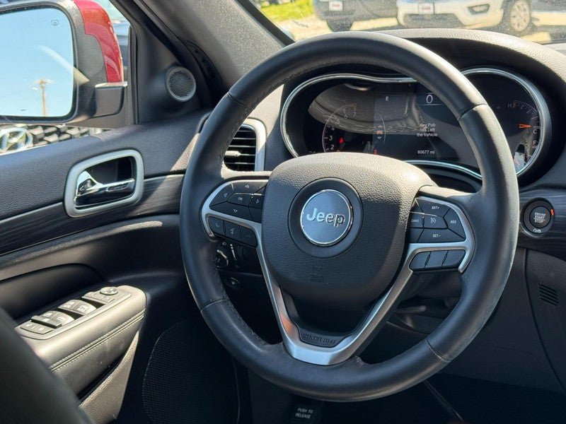 Used 2019 Jeep Grand Cherokee Laredo AWD/4WD image 12