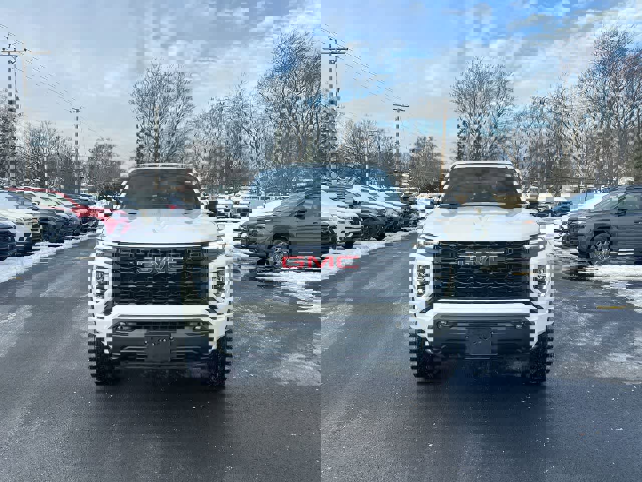 Used 2024 GMC Canyon Elevation w/ Convenience Package image 16