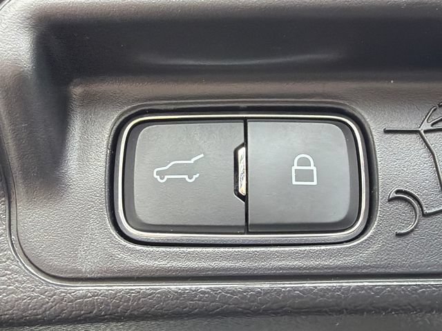 Used 2025 Ford Explorer ST AWD/4WD image 19