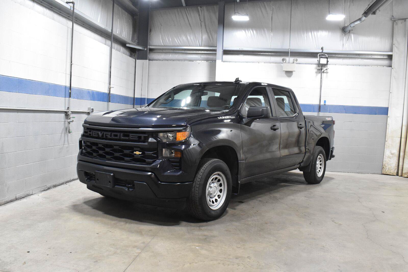 Used 2024 Chevrolet Silverado 1500 W/T w/ WT Fleet Convenience Package AWD/4WD image 2