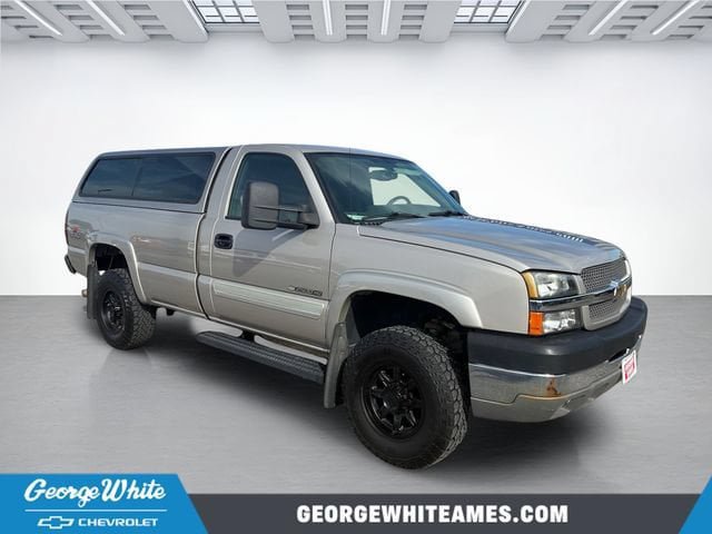 Used 2004 Chevrolet Silverado 2500 LS AWD/4WD image 1