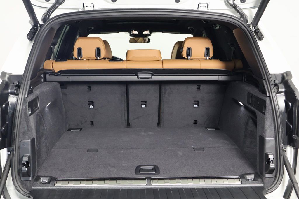New 2026 BMW X5 xDrive50e w/ Executive Package image 8