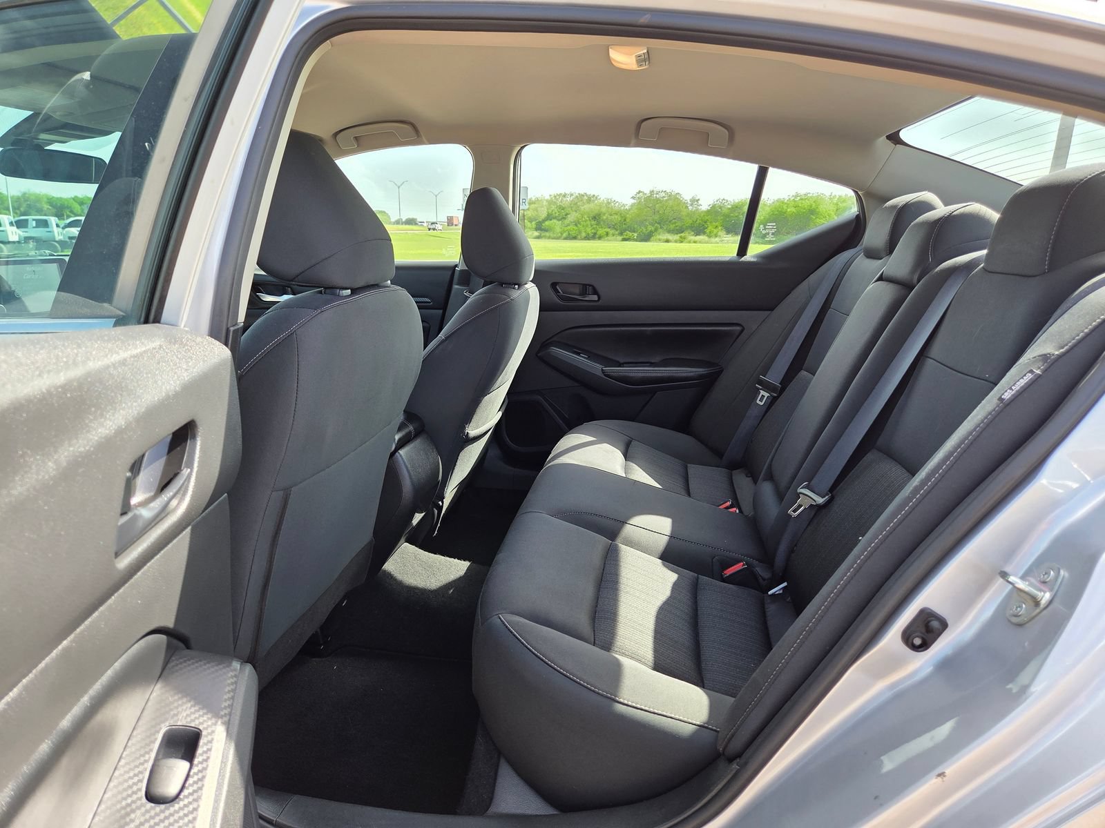 Used 2024 Nissan Altima 2.5 SV FWD image 15