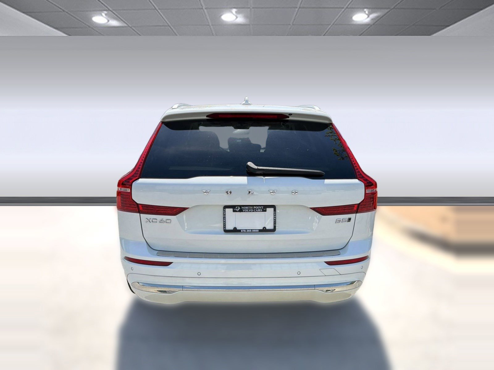 Used 2023 Volvo XC60 B5 Ultimate w/ Climate Package image 10